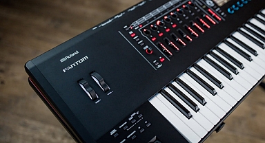 Roland Fantom 8