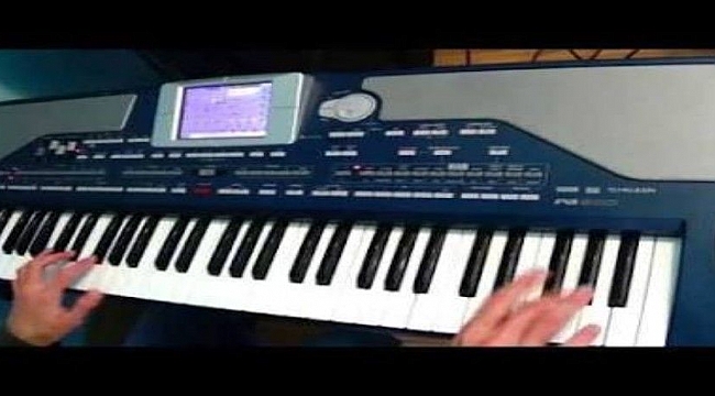 Korg pa 800 reset